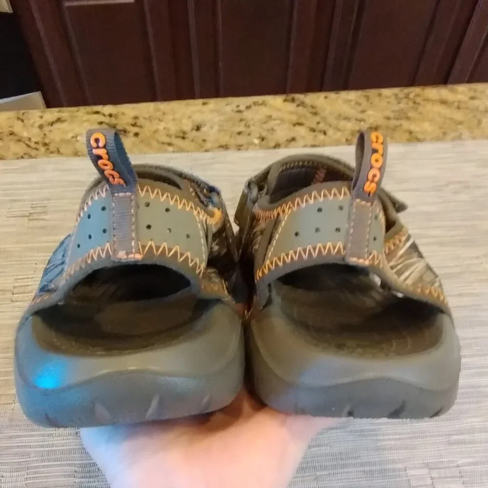 CROCS Swiftwater Realtree Max 5 Camo Sandals Size 9